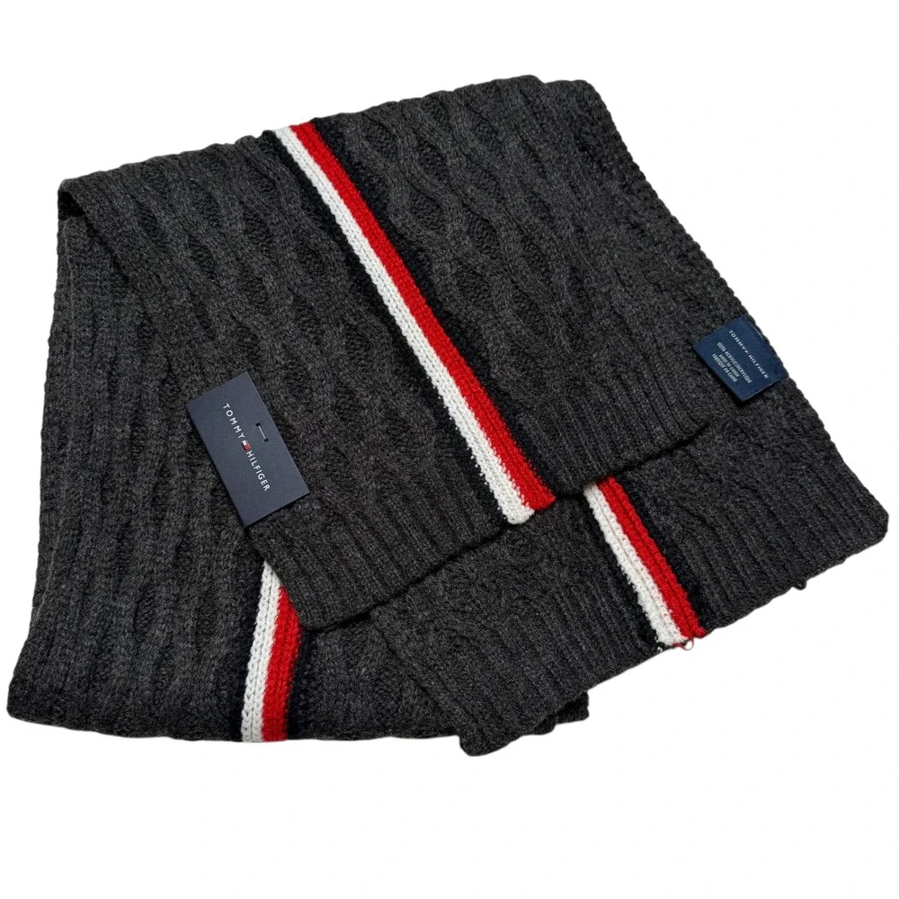 Tommy Hilfiger Cable Knit Ski Patrol Scarf Mens‎ Gray Red White Striped NWT OS